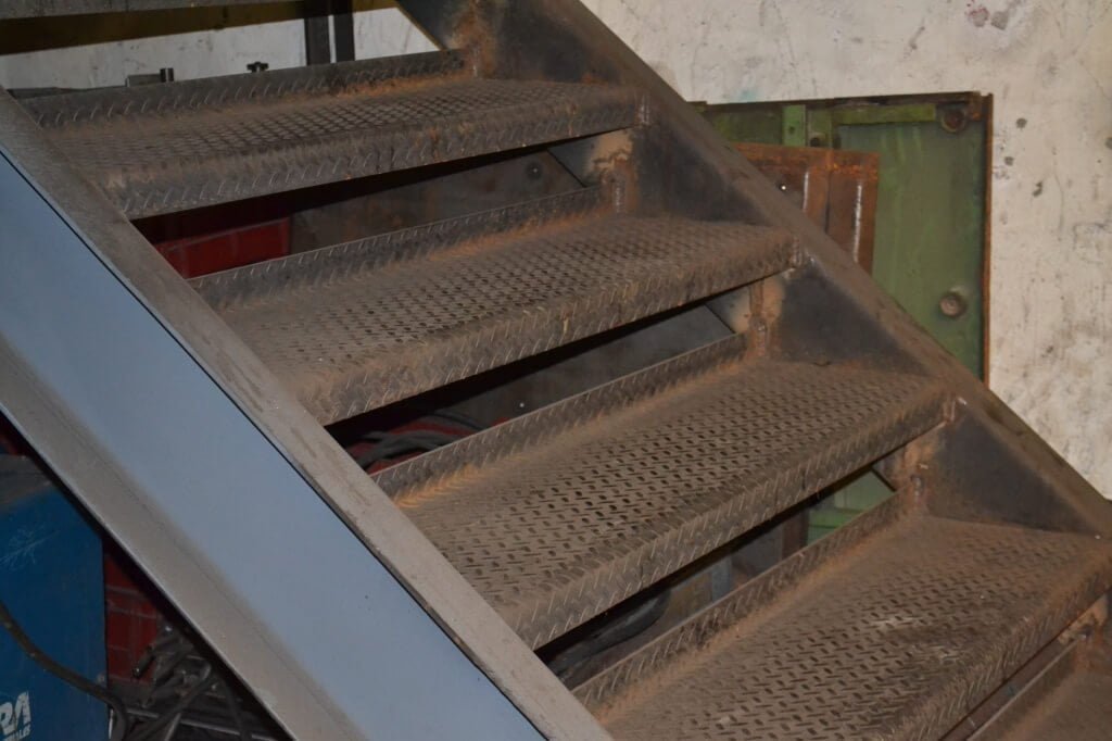 Escalones de lámina antiderrapante