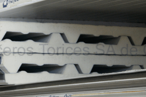 lv3 Panel aislante metecno
